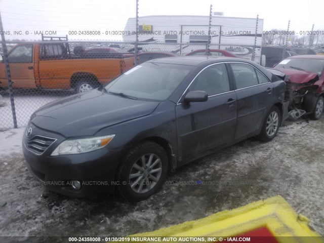 4T1BK3EK3BU119344 - 2011 TOYOTA CAMRY SE/LE/XLE GRAY photo 2