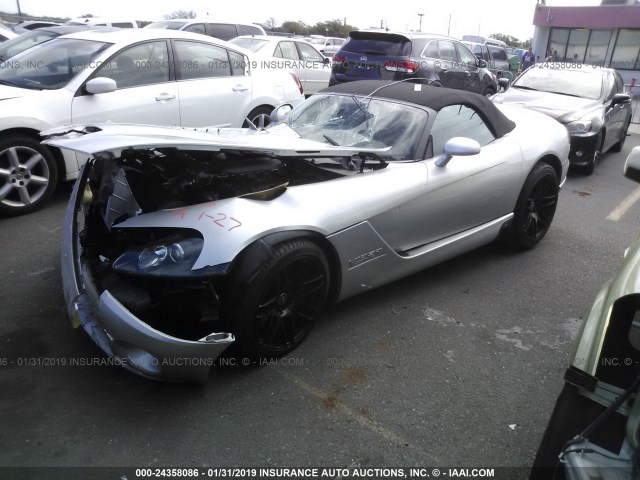 1B3JZ65ZX5V500120 - 2005 DODGE VIPER SRT-10 SILVER photo 2