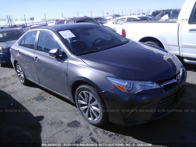 4T1BF1FK6GU605208 - 2016 TOYOTA CAMRY LE/XLE/SE/XSE GRAY photo 1