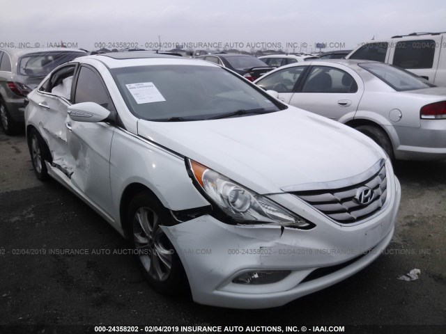 5NPEC4AC6BH252077 - 2011 HYUNDAI SONATA SE/LIMITED WHITE photo 1