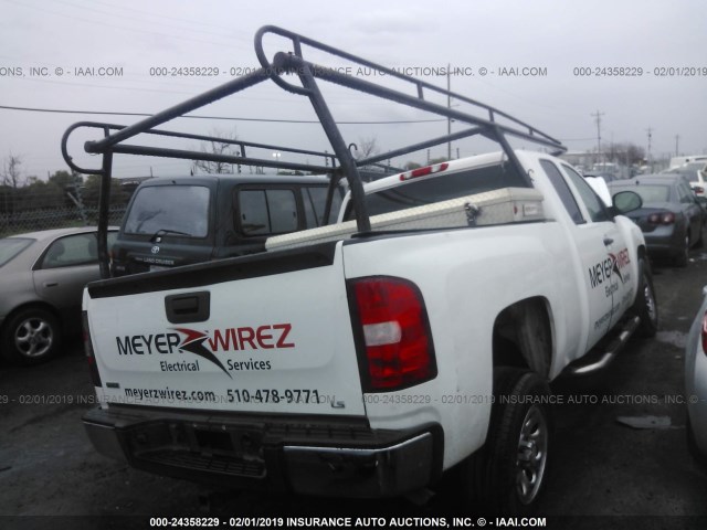 1GCRCPEA3CZ165131 - 2012 CHEVROLET SILVERADO C1500 WHITE photo 4