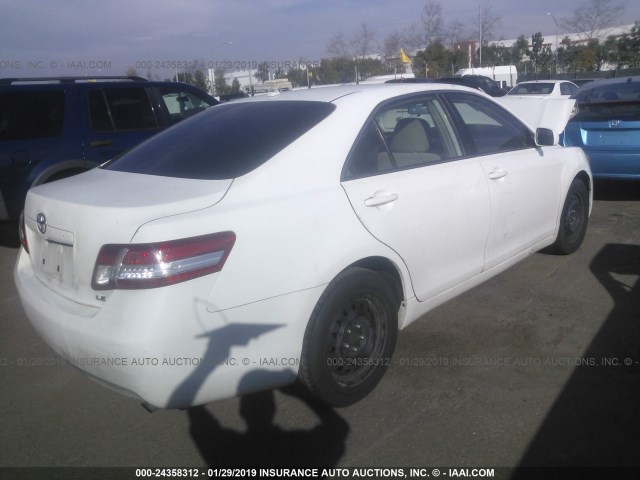 4T1BF3EK0BU711532 - 2011 TOYOTA CAMRY SE/LE/XLE WHITE photo 4