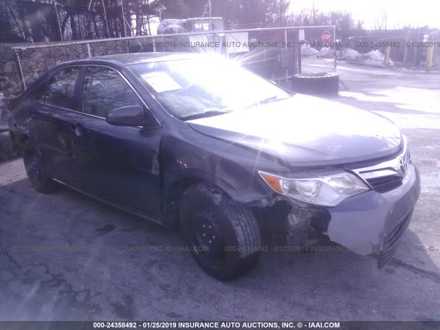4T1BF1FK3EU435581 - 2014 TOYOTA CAMRY L/SE/LE/XLE 灰色 照片 1