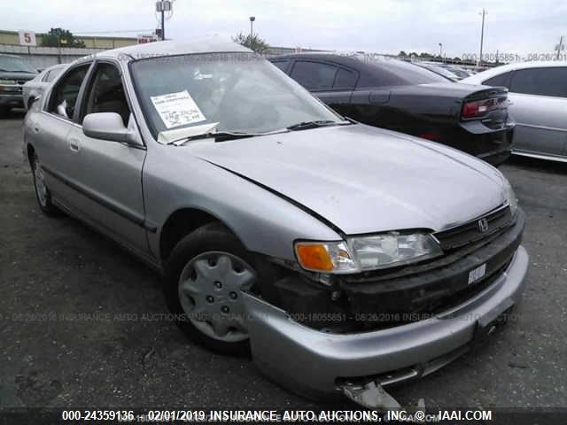 1HGCD5635TA222842 - 1996 HONDA ACCORD LX/EX SILVER photo 1