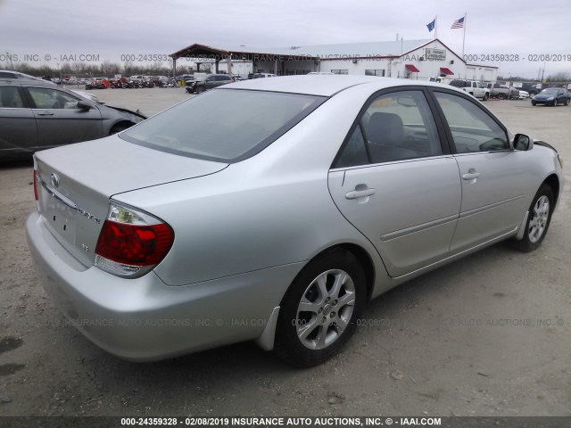 JTDBF32K960169630 - 2006 TOYOTA CAMRY LE/XLE SILVER photo 4