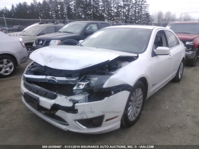 3FADP0L35AR343770 - 2010 FORD FUSION HYBRID WHITE photo 2