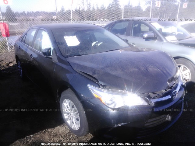4T1BF1FKXGU127231 - 2016 TOYOTA CAMRY LE/XLE/SE/XSE შავი ფოტო 1