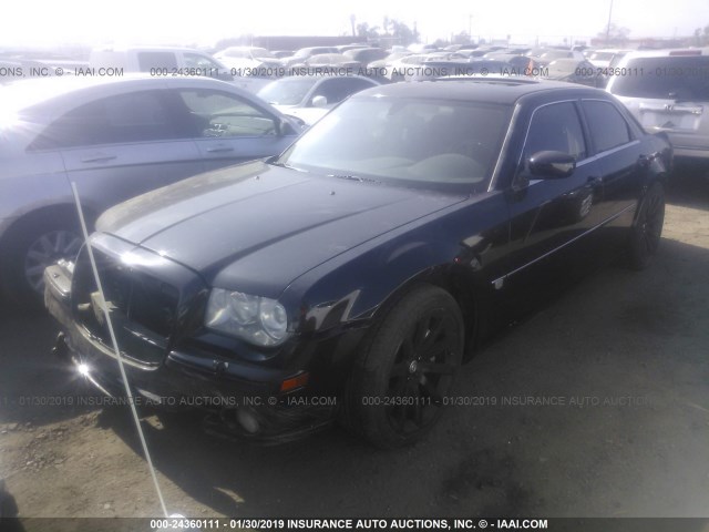 2C3KA73W56H370576 - 2006 CHRYSLER 300C SRT-8 BLACK photo 2