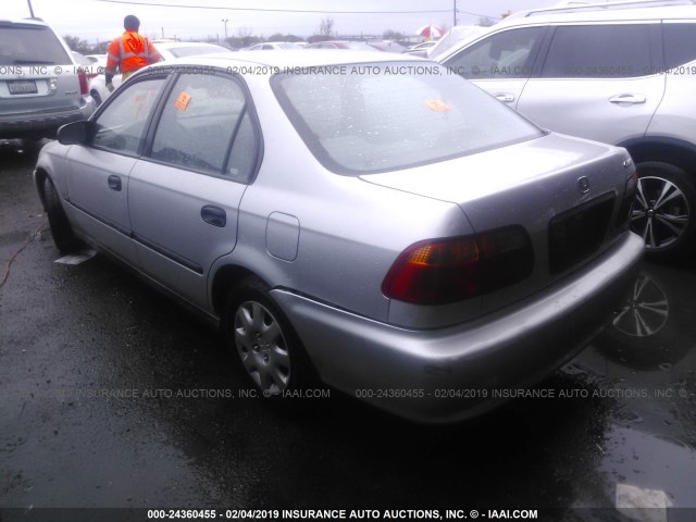 2HGEJ6625XH546265 - 1999 HONDA CIVIC DX SILVER photo 3