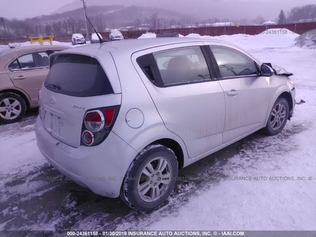 1G1JA6SH4C4100180 - 2012 CHEVROLET SONIC LS 银色 照片 4