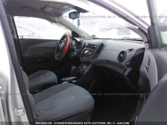 1G1JA6SH4C4100180 - 2012 CHEVROLET SONIC LS 银色 照片 5