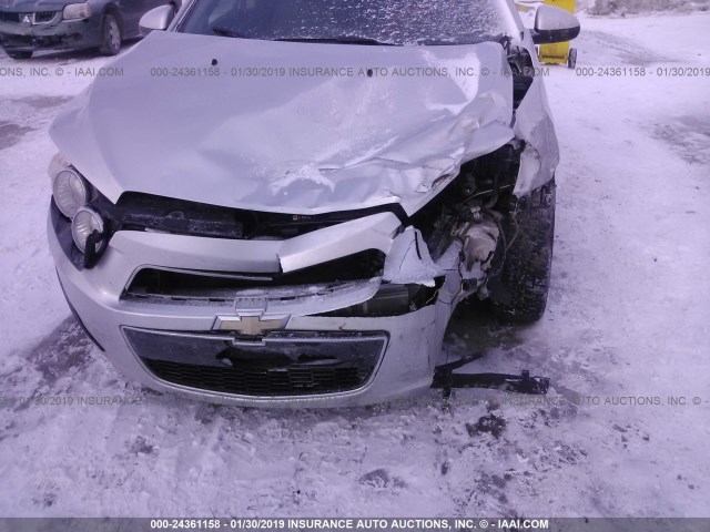1G1JA6SH4C4100180 - 2012 CHEVROLET SONIC LS 银色 照片 6