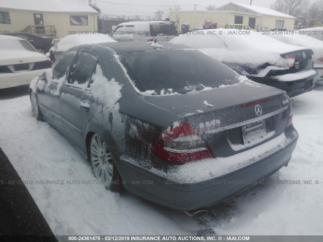 WDBUF90X97X217113 - 2007 MERCEDES-BENZ E 550 4MATIC GRAY photo 3