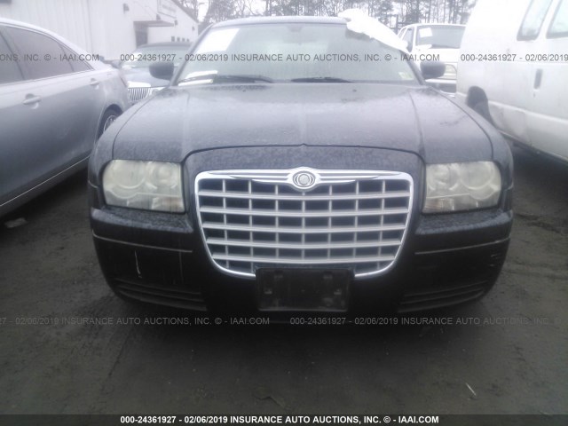 2C3JA43R05H168196 - 2005 CHRYSLER 300 BLACK photo 6