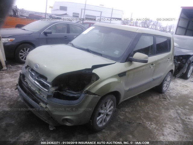 KNDJT2A63C7392932 - 2012 KIA SOUL +/!/SPORT GREEN photo 2