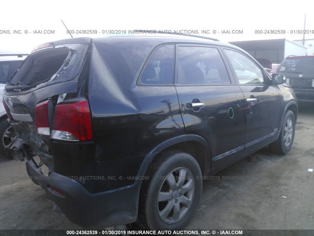 5XYKTDA24CG225348 - 2012 KIA SORENTO LX BLACK photo 4