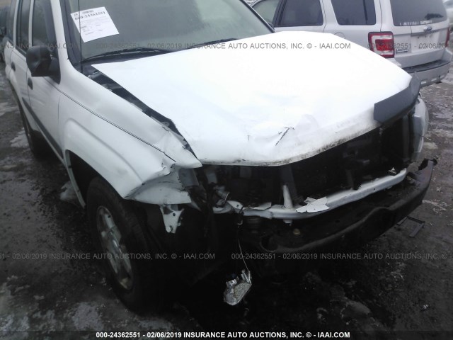 1GNDT13S752268090 - 2005 CHEVROLET TRAILBLAZER LS/LT WHITE photo 6