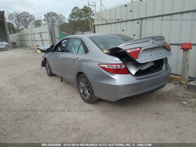 4T1BF1FK8GU139734 - 2016 TOYOTA CAMRY LE/XLE/SE/XSE SILVER photo 3