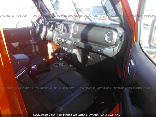 1C4HJXFG2JW258841 - 2018 JEEP WRANGLER UNLIMITE RUBICON ORANGE photo 5