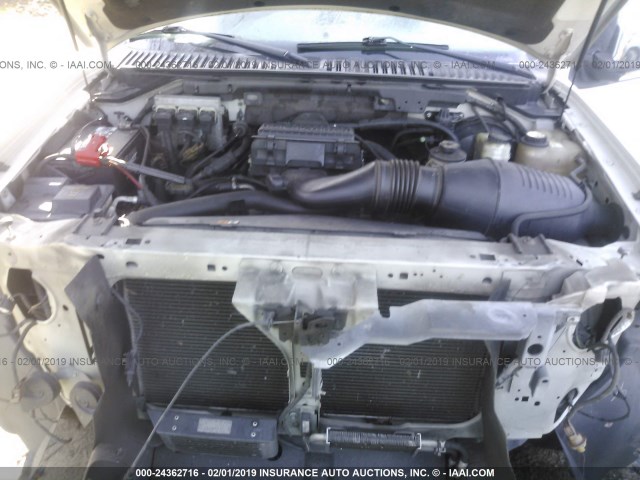 5LMFU27535LJ04783 - 2005 LINCOLN NAVIGATOR WHITE photo 10