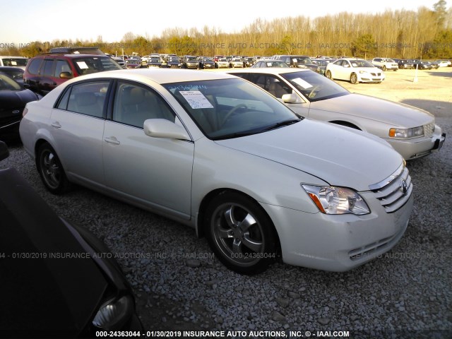 4T1BK36B75U020738 - 2005 TOYOTA AVALON XL/XLS/TOURING/LIMITED WHITE photo 1