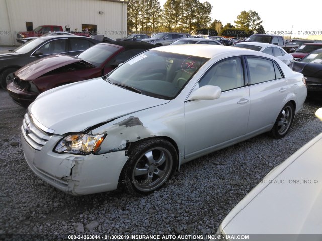 4T1BK36B75U020738 - 2005 TOYOTA AVALON XL/XLS/TOURING/LIMITED WHITE photo 2