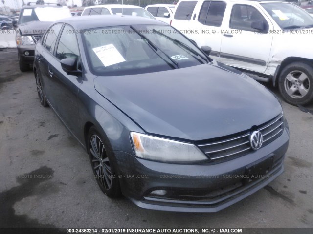 3VWD17AJ5GM302838 - 2016 VOLKSWAGEN JETTA SPORT GRAY photo 1