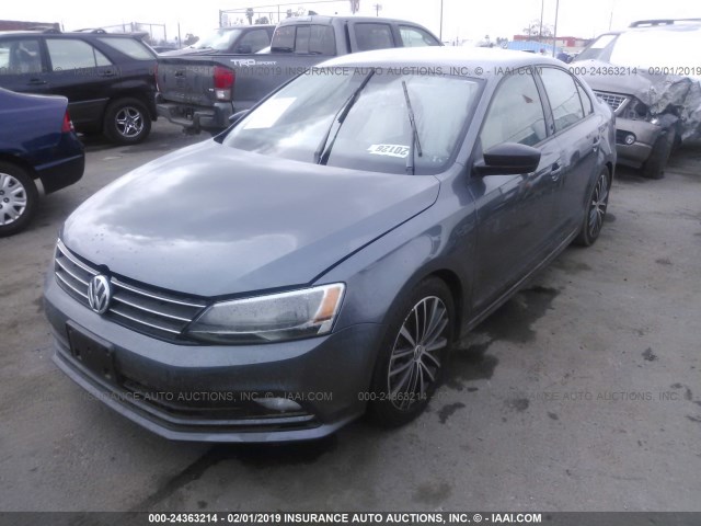 3VWD17AJ5GM302838 - 2016 VOLKSWAGEN JETTA SPORT GRAY photo 2