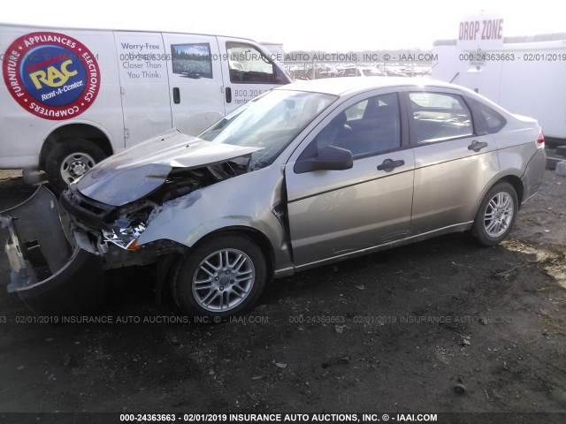 1FAHP35NX8W286278 - 2008 FORD FOCUS SE/SEL/SES SILVER photo 2