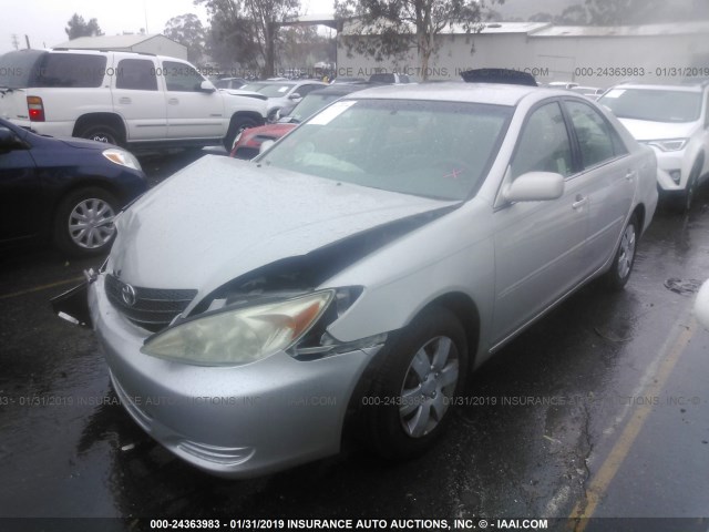 4T1BE32K83U780512 - 2003 TOYOTA CAMRY LE/XLE/SE SILVER photo 2