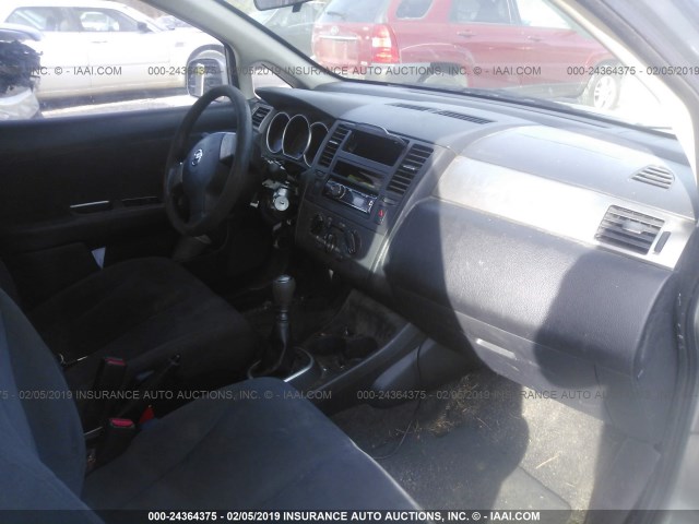 3N1BC11E67L452440 - 2007 NISSAN VERSA S/SL SILVER photo 5