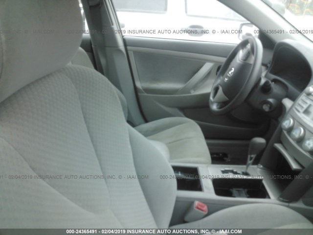 4T1BE46K89U280715 - 2009 TOYOTA CAMRY SE/LE/XLE 银色 照片 5