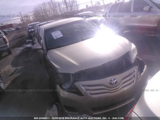 4T1BF3EK5BU726544 - 2011 TOYOTA CAMRY SE/LE/XLE 金色 照片 1