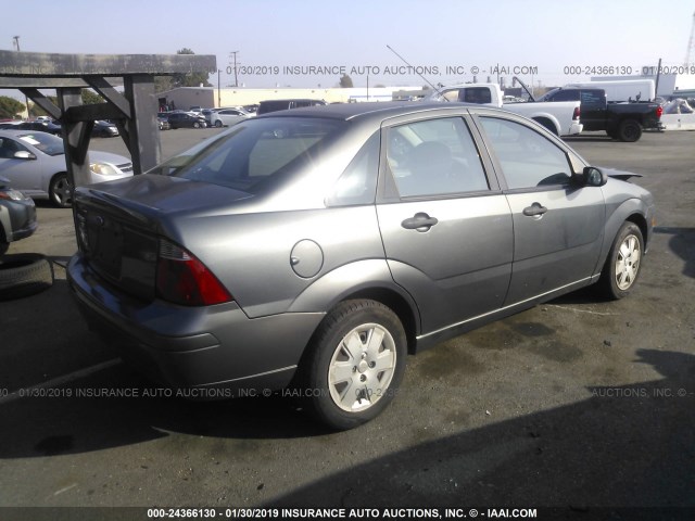 1FAFP34N57W362674 - 2007 FORD FOCUS ZX4/S/SE/SES GRAY photo 4