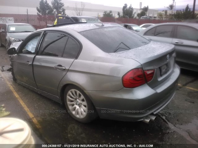 WBAPH53579A434402 - 2009 BMW 328 I SULEV GRAY photo 3