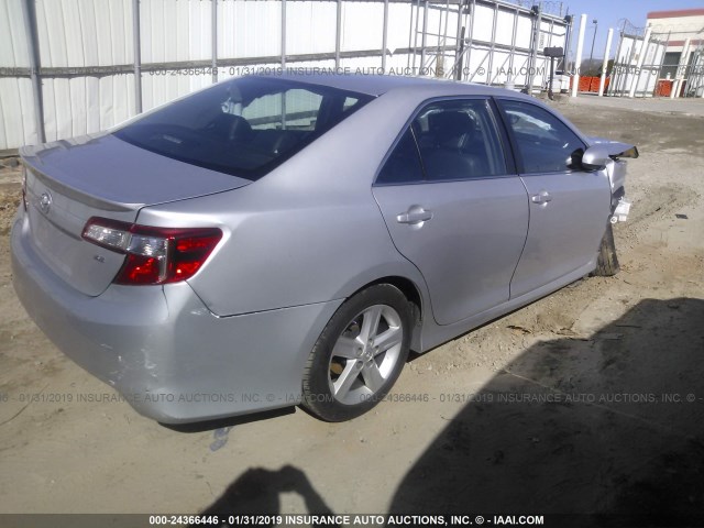 4T1BF1FK1EU443596 - 2014 TOYOTA CAMRY L/SE/LE/XLE 银色 照片 4
