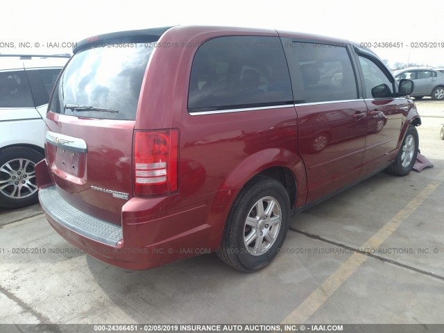 2A4RR2D14AR436900 - 2010 CHRYSLER TOWN & COUNTRY LX RED photo 4