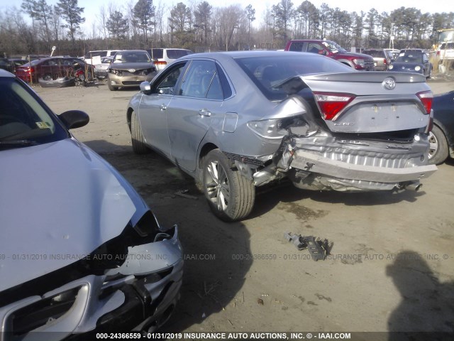 4T1BF1FK4GU555473 - 2016 TOYOTA CAMRY LE/XLE/SE/XSE SILVER photo 3