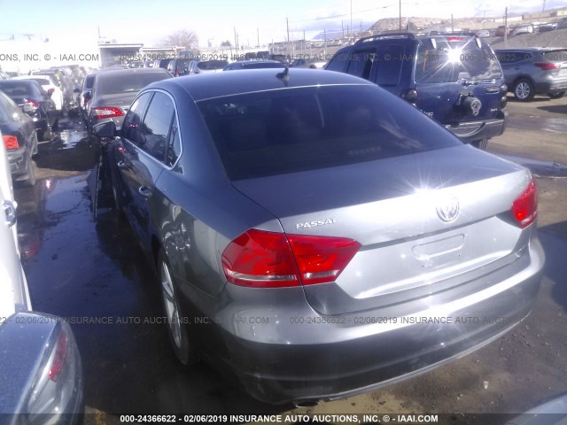 1VWBH7A39EC005669 - 2014 VOLKSWAGEN PASSAT SE GRAY photo 3