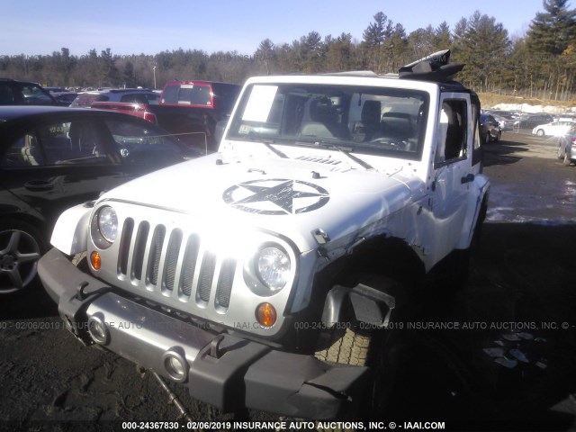 1C4AJWAG7DL572171 - 2013 JEEP WRANGLER SPORT WHITE photo 2