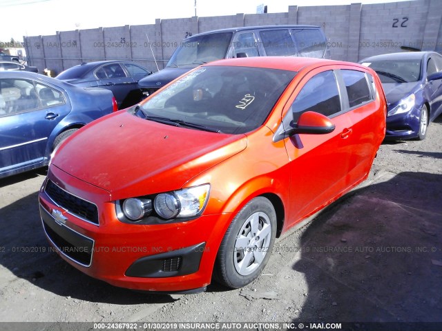 1G1JA6SH9D4154852 - 2013 CHEVROLET SONIC LS 橙色 照片 2