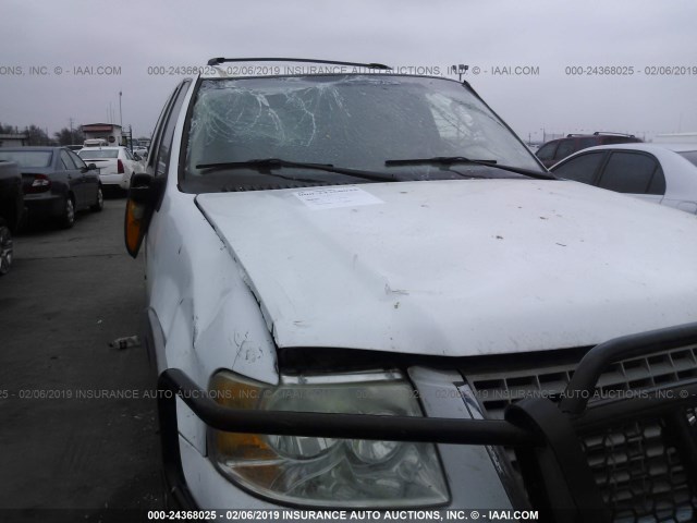 1FMPU17L53LA93816 - 2003 FORD EXPEDITION EDDIE BAUER WHITE photo 6