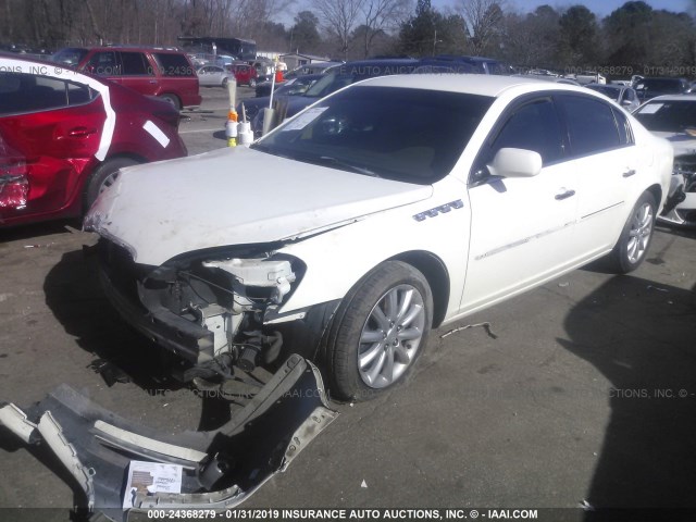 1G4HE57Y37U156142 - 2007 BUICK LUCERNE CXS WHITE photo 2