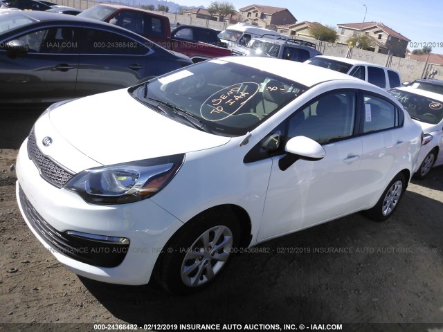 KNADM4A35H6072050 - 2017 KIA RIO LX WHITE photo 2