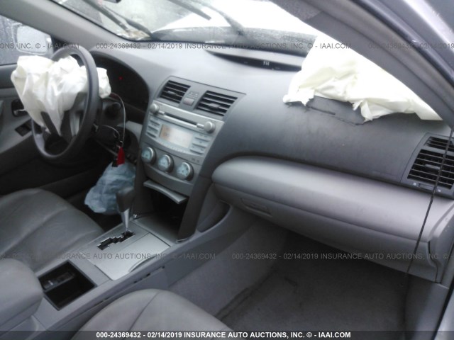 4T1BE46K97U105659 - 2007 TOYOTA CAMRY NEW GENERAT CE/LE/XLE/SE SILVER photo 5