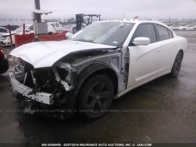 2C3CDXBG2EH266177 - 2014 DODGE CHARGER SE WHITE photo 2