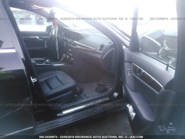 WDDGF4HB7ER320726 - 2014 MERCEDES-BENZ C 250 BLACK photo 5