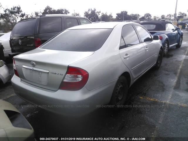 JTDBE32K530140124 - 2003 TOYOTA CAMRY LE/XLE SILVER photo 4
