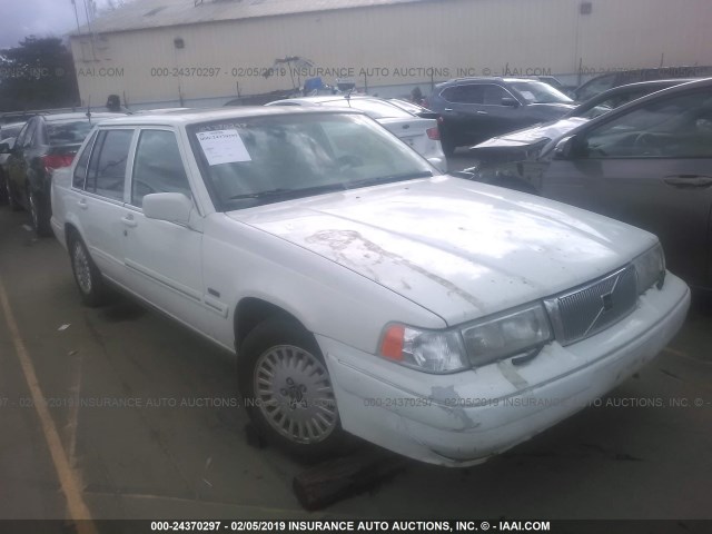 YV1KS9606W1130845 - 1998 VOLVO S90 WHITE photo 1