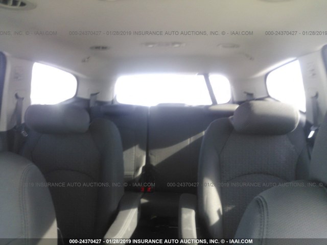 1GNKRGED0CJ385441 - 2012 CHEVROLET TRAVERSE LT WHITE photo 8